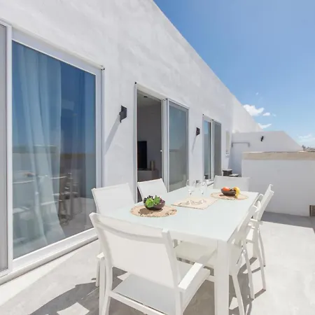 Seaview And Wellness Penthouse In Gozo - Happy 자프라